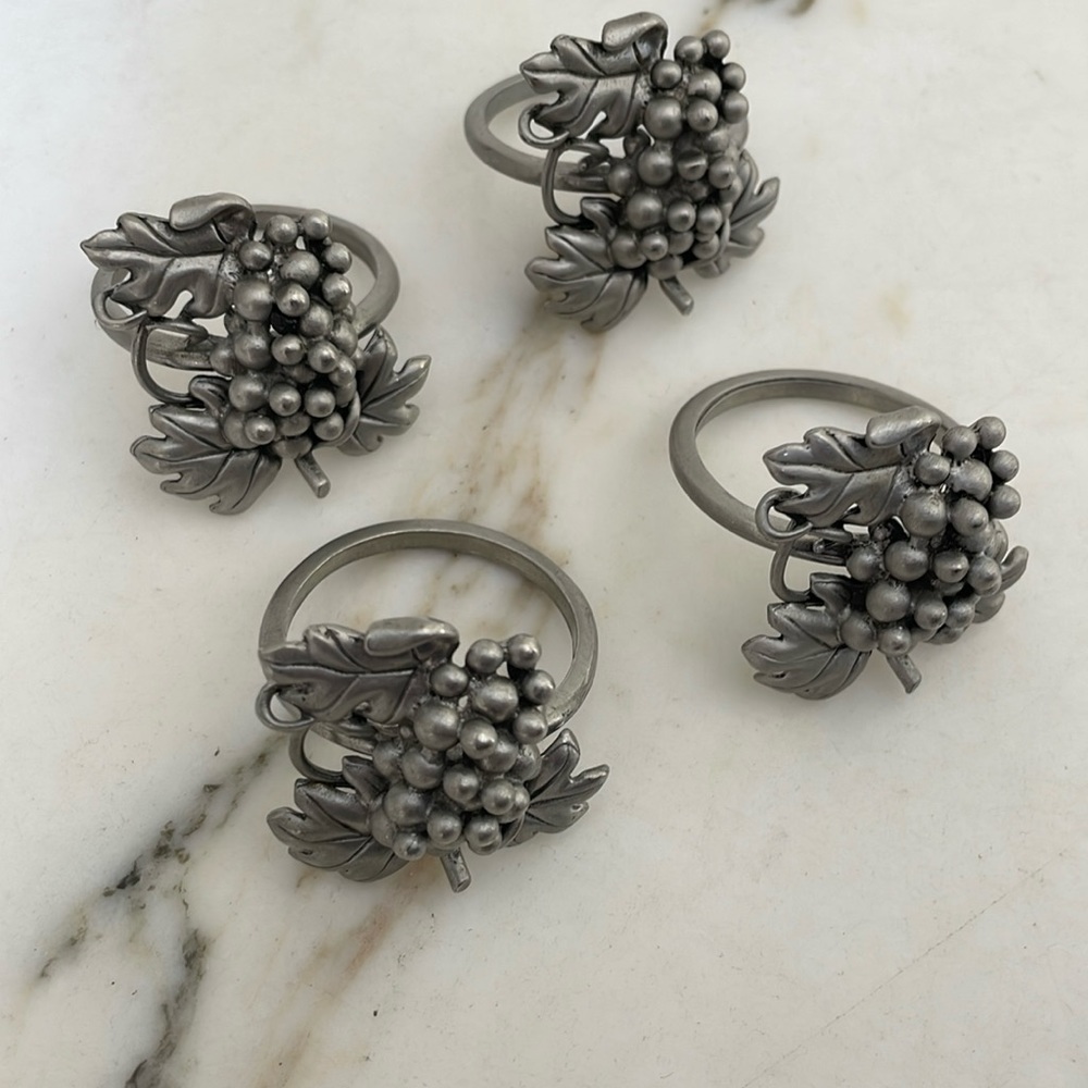 4 Napkin Rings - grapes - pewter or pewter-like material?